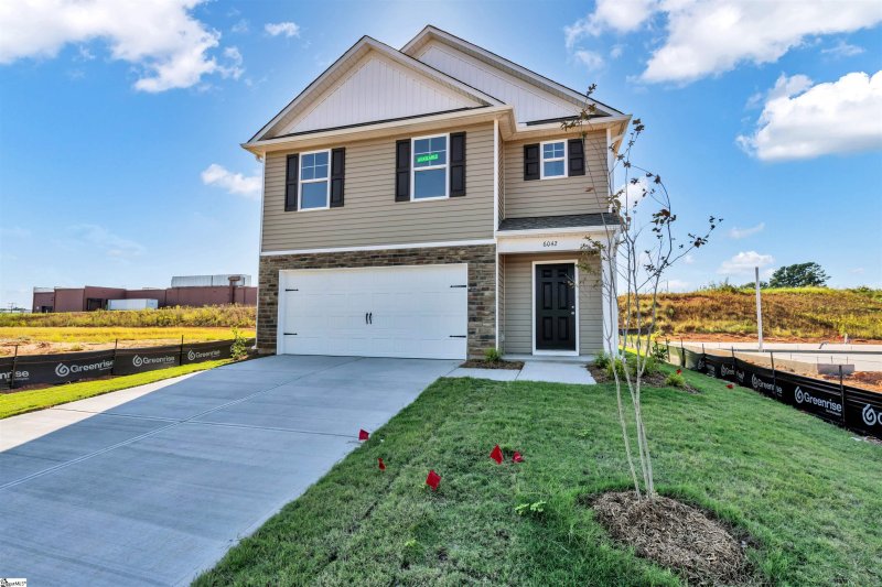 Property image 2 at 6042 Willutuck Drive, Boiling Springs, SC 29316