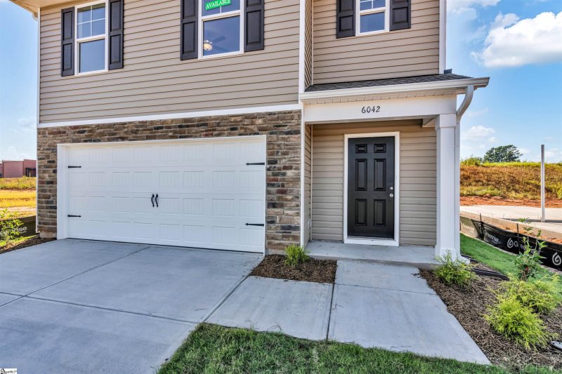 Property image 3 at 6042 Willutuck Drive, Boiling Springs, SC 29316