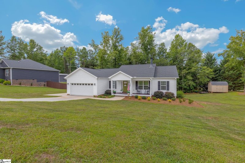 Property image 2 at 100 Paper Birch Lane, Pickens, SC 29671