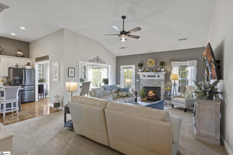 Property image 4 at 324 Mellow Way, Greer, SC 28651