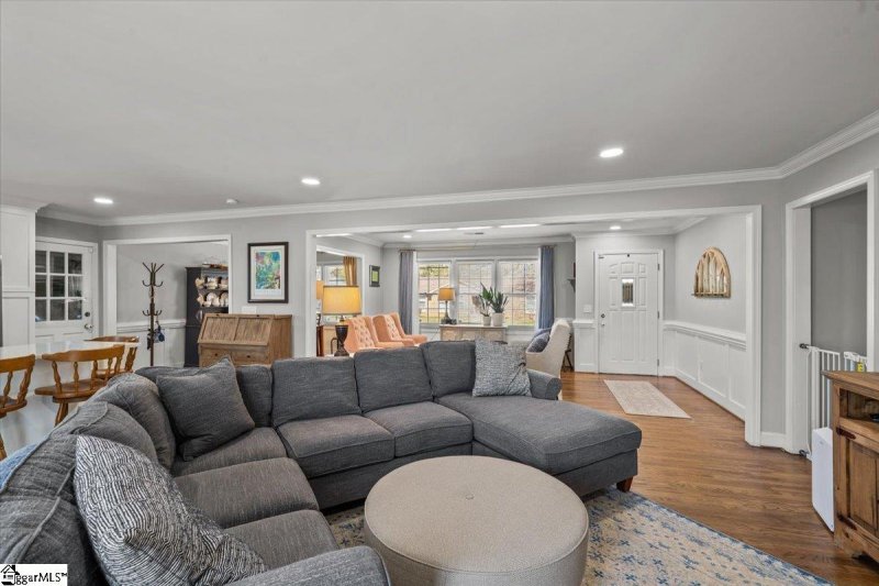 Property image 2 at 102 Ladbroke Road, Greenville, SC 29615