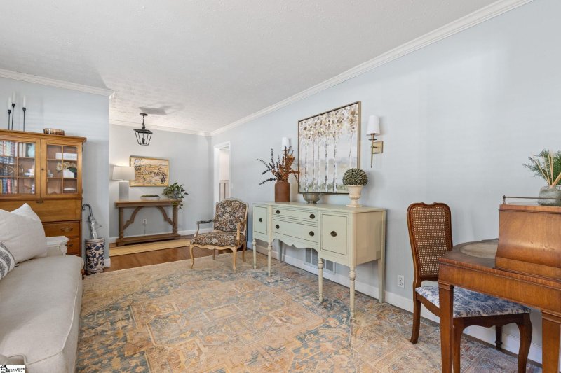 Property image 5 at 8 EASTWOOD Drive, Taylors, SC 29687