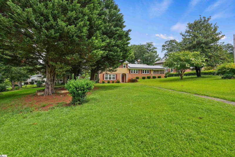 Property image 3 at 101 Lancaster Lane, Greenville, SC 29605