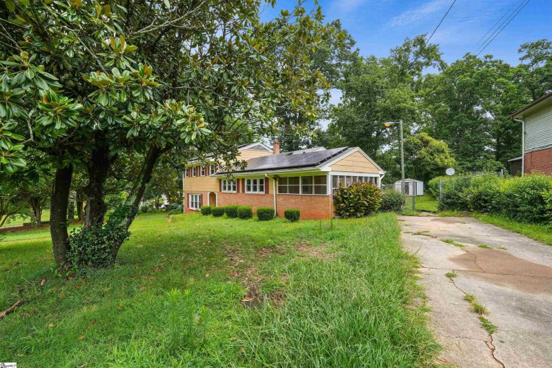 Property image 4 at 101 Lancaster Lane, Greenville, SC 29605