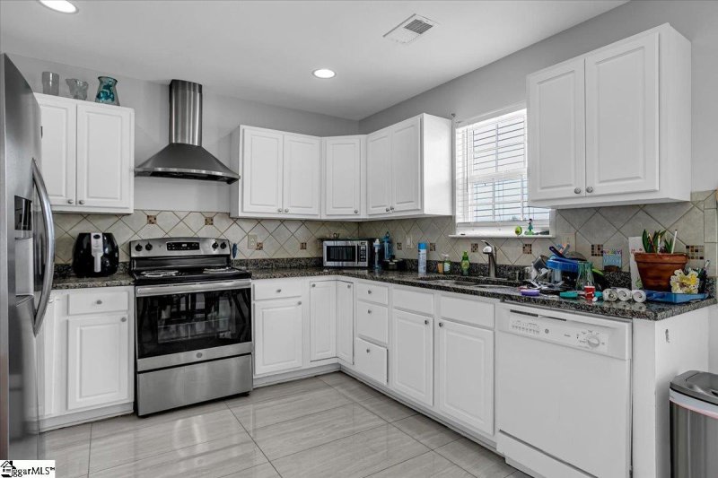 Property image 3 at 128 Kingscreek Drive, Greer, SC 29650