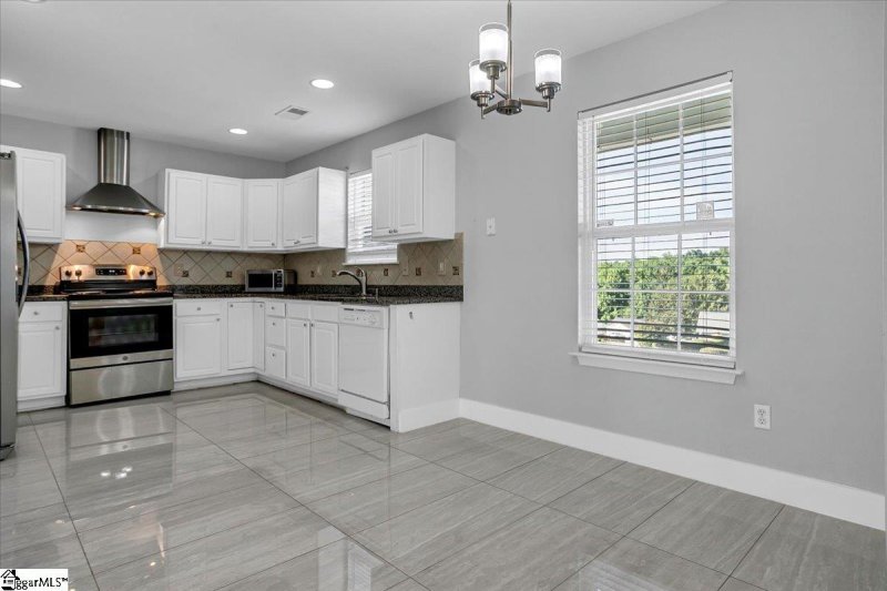 Property image 5 at 128 Kingscreek Drive, Greer, SC 29650