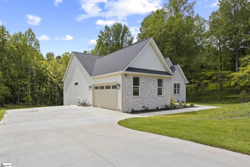 Property image 2 at 23 Pinerock Drive, Travelers Rest, SC 29690