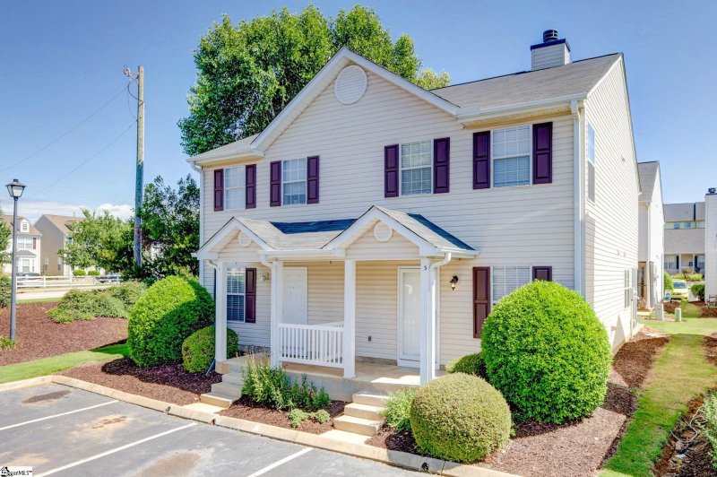 Property image 2 at 3 Hammett Grove Lane, Greer, SC 29650