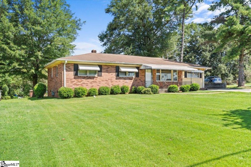 Property image 3 at 409 Jacobs Road, Greenville, SC 29605