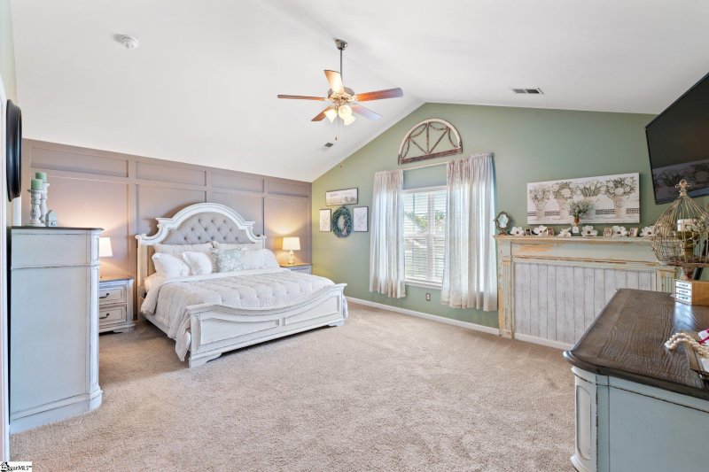 Property image 3 at 711 Longhorn Drive, Piedmont, SC 29673
