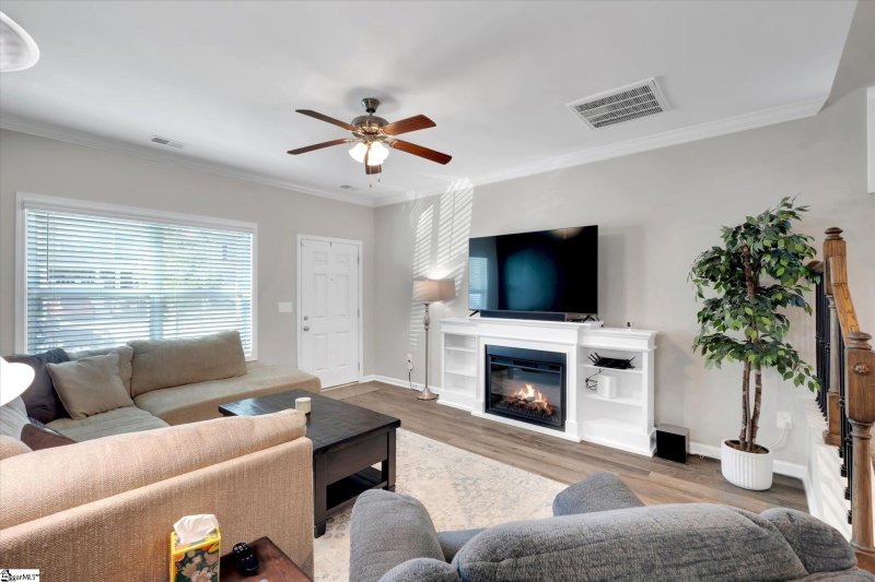 Property image 2 at 107 Highland Park Court, Easley, SC 29642-1056