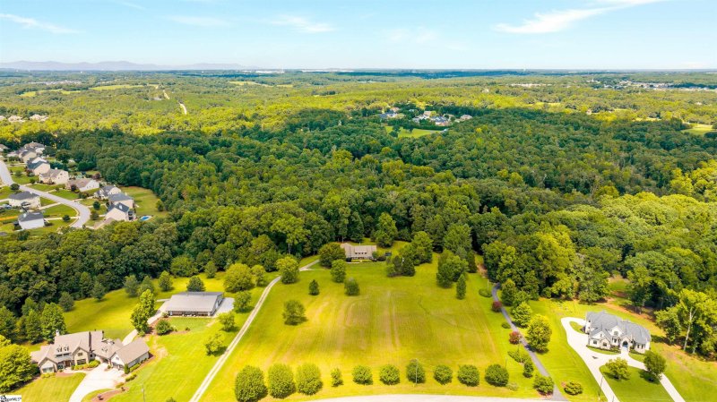 Property image 4 at 225 Bramlett Road, Greer, SC 29651
