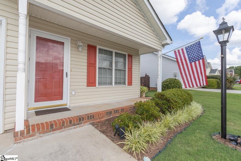 Property image 2 at 112 Lennox Lane, Easley, SC 29642