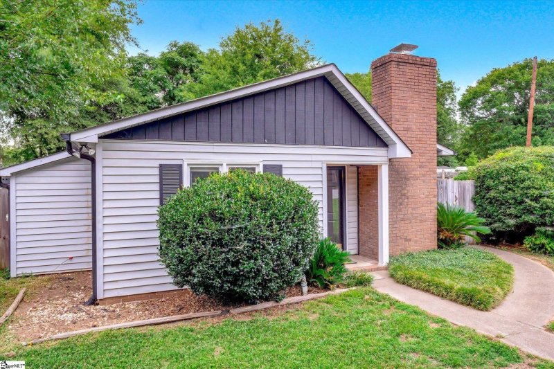 Property image 3 at 102 Brookdale Avenue, Greenville, SC 29607