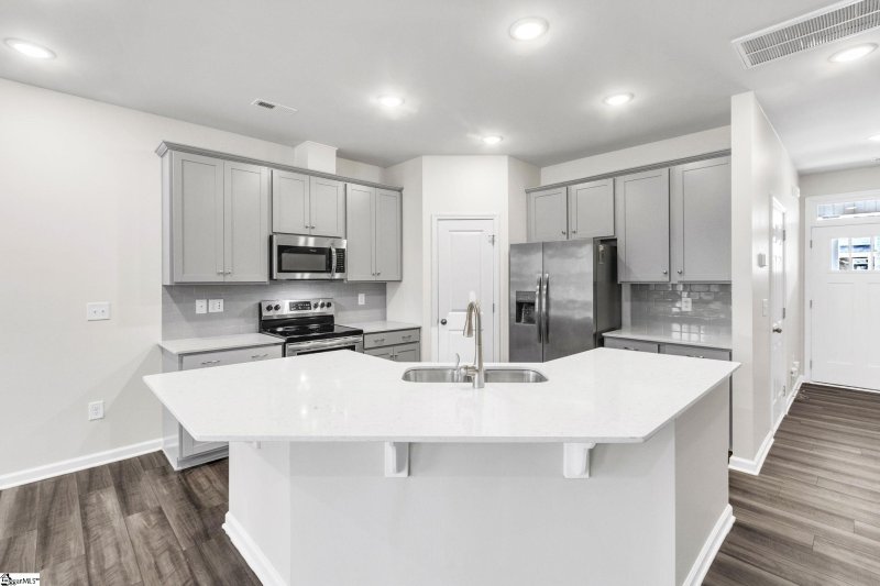 Property image 4 at 295 E Compass Way, Easley, SC 29640