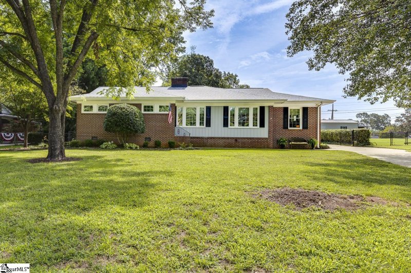 2004 Boulevard Heights