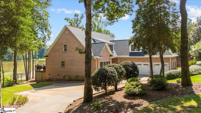 Property image 4 at 148 Lake Park Drive, Spartanburg, SC 29301