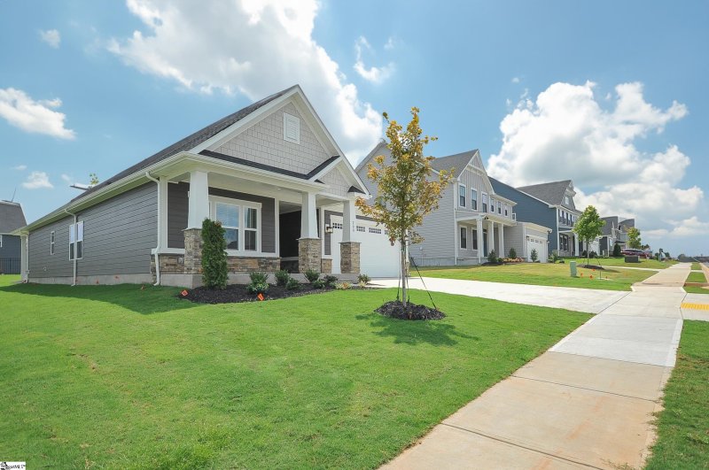 Property image 2 at 200 Blackfoot Road, Greenville, SC 29607