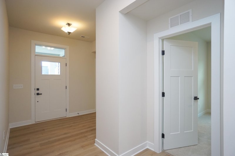 Property image 3 at 200 Blackfoot Road, Greenville, SC 29607