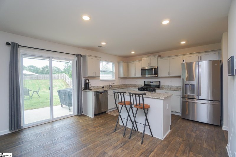 Property image 2 at 118 Poplarville Drive, Piedmont, SC 29673