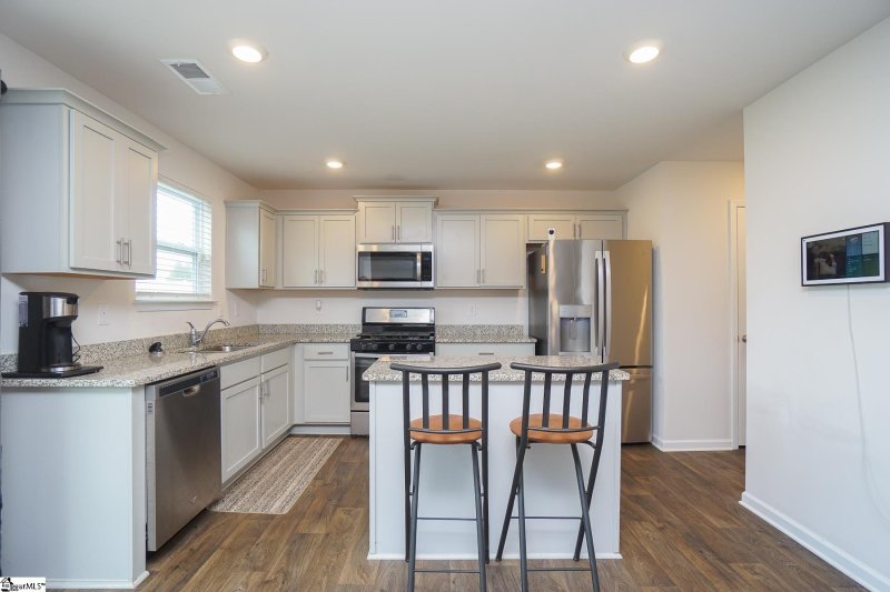 Property image 3 at 118 Poplarville Drive, Piedmont, SC 29673