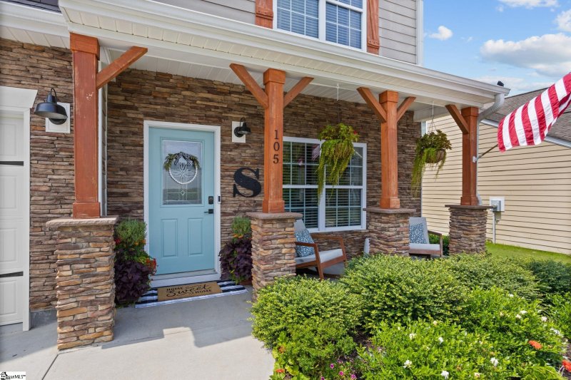 Property image 2 at 105 Lake Grove Road, Simpsonville, SC 29681