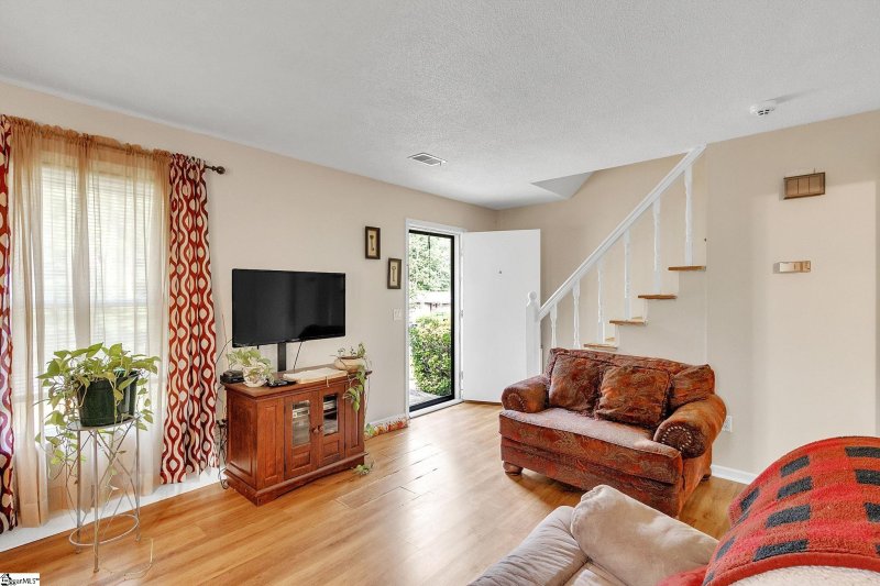 Property image 3 at 109 Ashdown Drive, Simpsonville, SC 29680