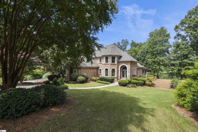 Property image 2 at 6 Lake Como Court, Greenville, SC 29609