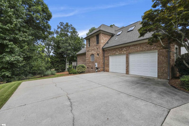 Property image 4 at 6 Lake Como Court, Greenville, SC 29609