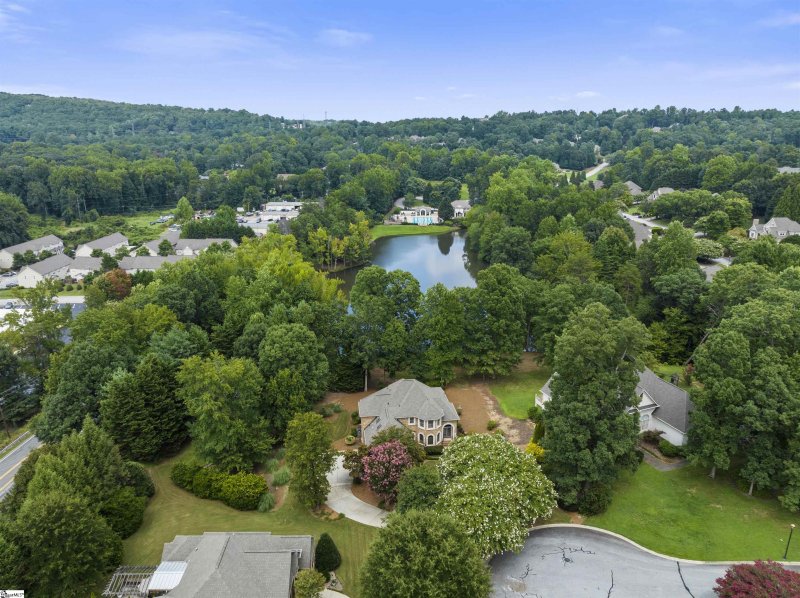 Property image 5 at 6 Lake Como Court, Greenville, SC 29609