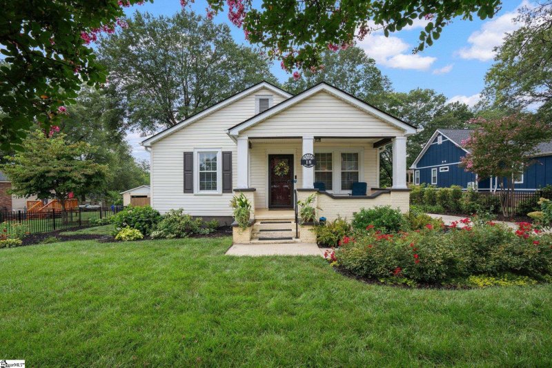 Property image 3 at 18 Celand Street, Greenville, SC 29607