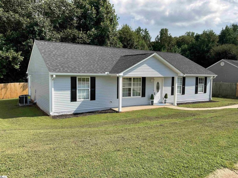 Property image 2 at 14 Backwater Way, Greenville, SC 29611