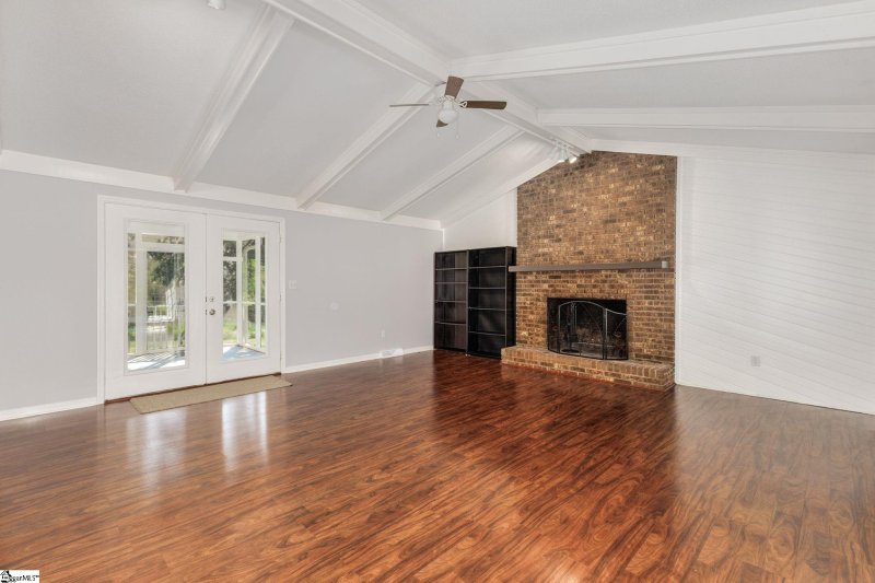 Property image 2 at 405 S Batesville Road, Greer, SC 29650