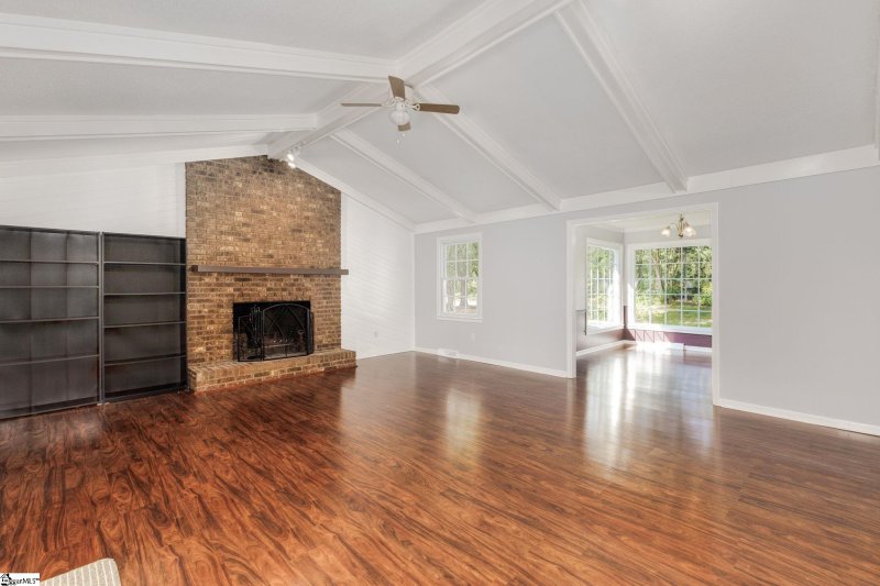 Property image 4 at 405 S Batesville Road, Greer, SC 29650