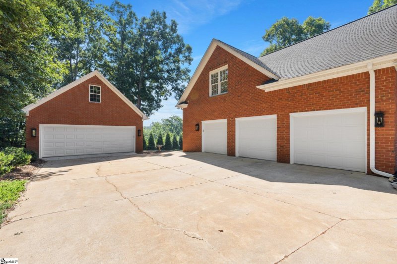 Property image 2 at 453 S Oakley Lane, Spartanburg, SC 29301