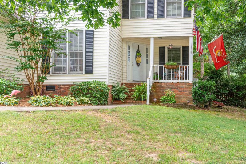 Property image 2 at 8 Harrow Court, Mauldin, SC 29662