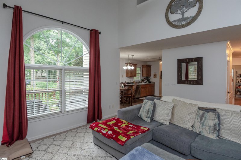 Property image 4 at 8 Harrow Court, Mauldin, SC 29662