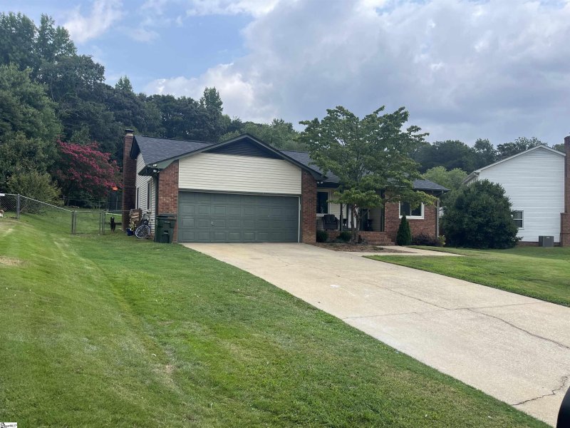 Property image 2 at 4 Bendingwood Circle, Taylors, SC 29687