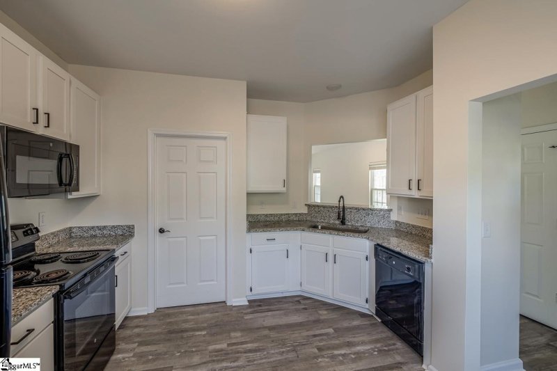 Property image 5 at 920 Goldendale Court, Greenville, SC 29607