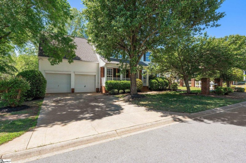 Property image 3 at 2 Summer Glen Drive, Simpsonville, SC 29681