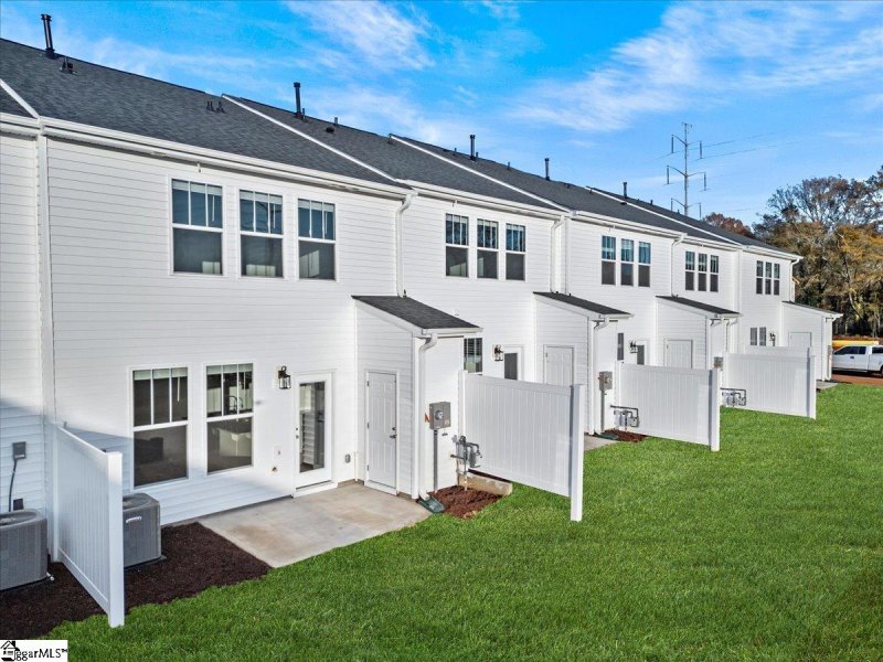 Property image 4 at 442 Hazelcote Road, Greenville, SC 29617