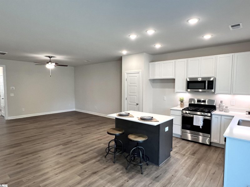 Property image 5 at 129 Callen Drive, Greenville, SC 29607