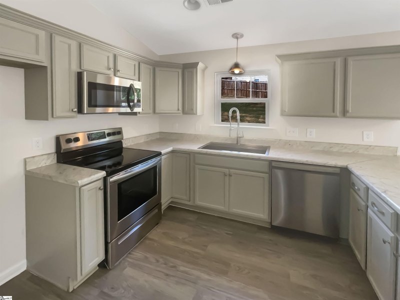 Property image 2 at 225 Everard Lane, Greer, SC 29650