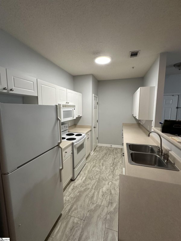 Property image 5 at 401 Mckenna Circle, Greenville, SC 29615-2682