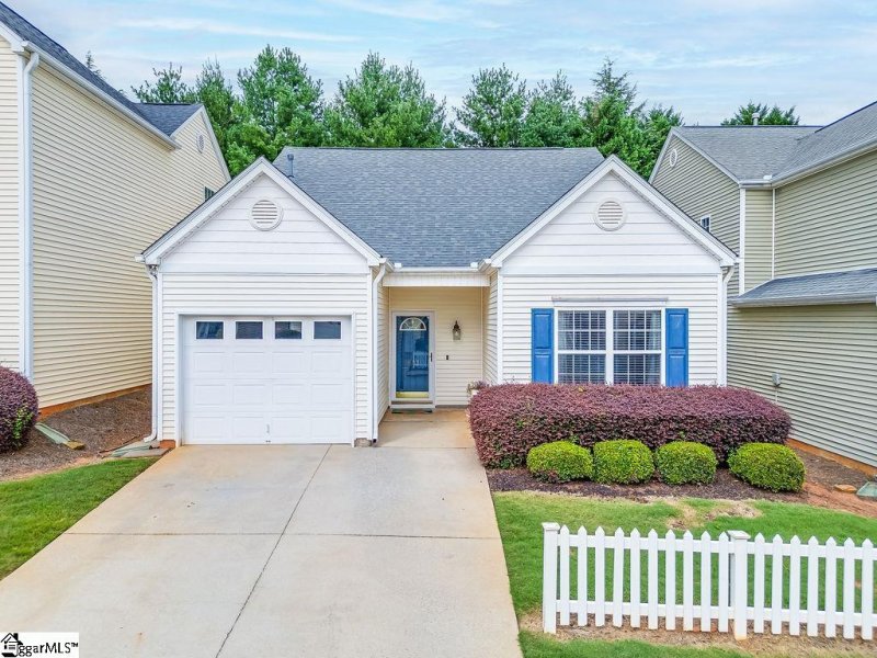 Property image 2 at 422 Bass Harbor Court, Simpsonville, SC 29681