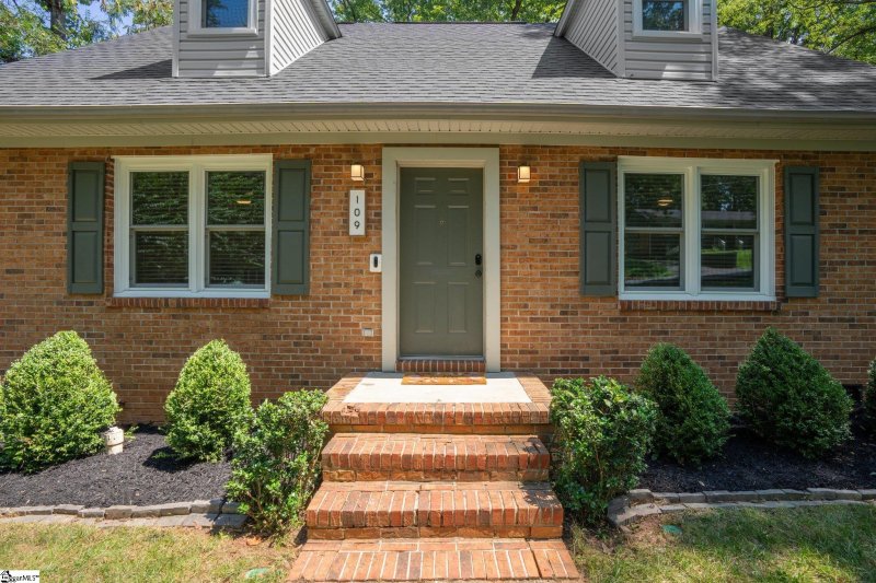 Property image 2 at 109 Scarlett Street, Greenville, SC 29607