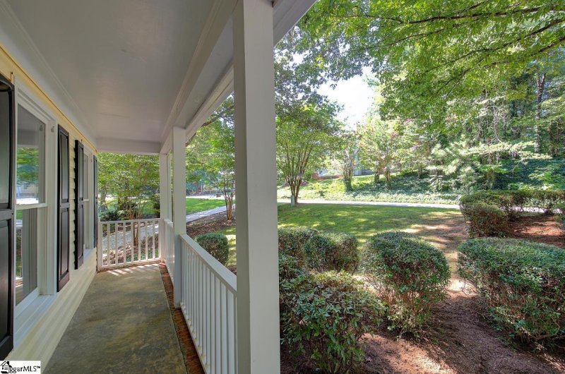 Property image 3 at 302 Wild Horse Creek Drive, Simpsonville, SC 29680