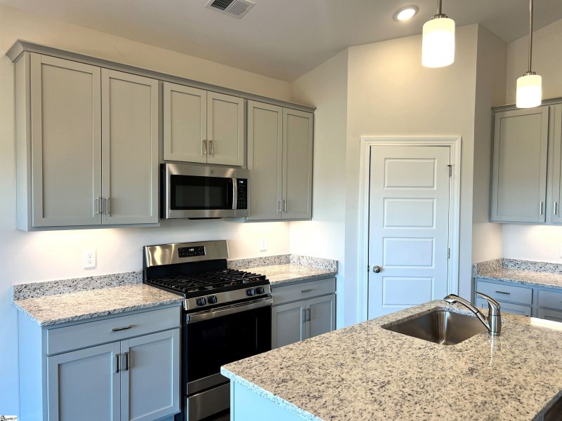 Property image 3 at 104 White Dutch Lane, Greenville, SC 29607