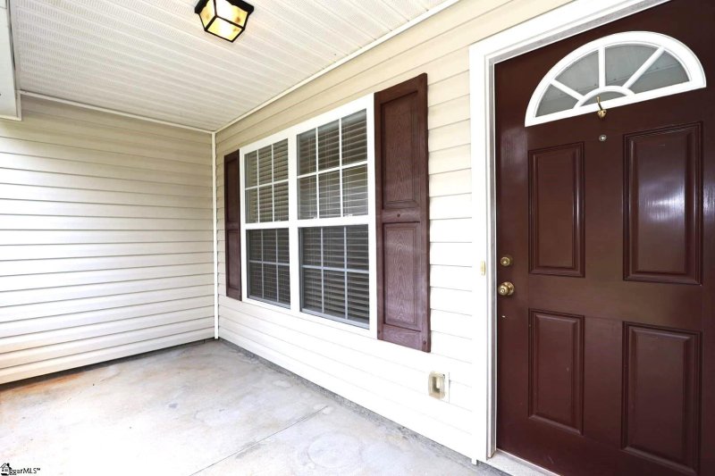Property image 2 at 108 Redcoat Court, Simpsonville, SC 29680