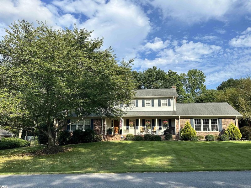 Property image 2 at 12 Independence Drive, Greenville, SC 29615